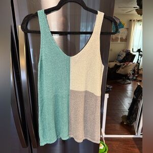 (L) tank top